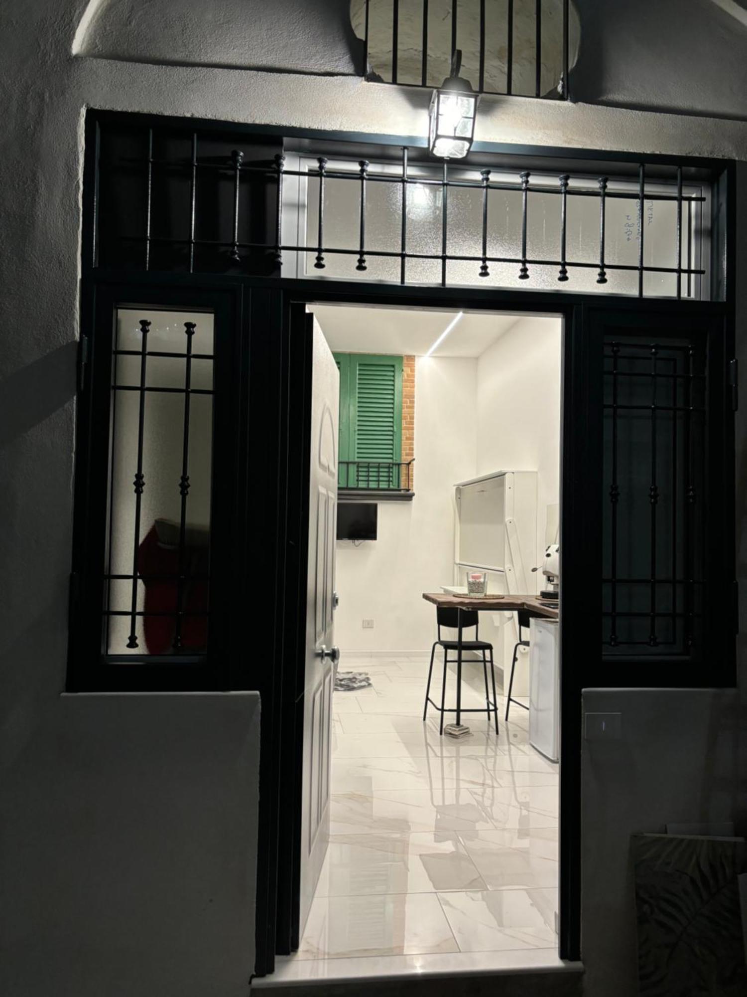 Briante House Acomodação com café da manhã Nápoles Exterior foto